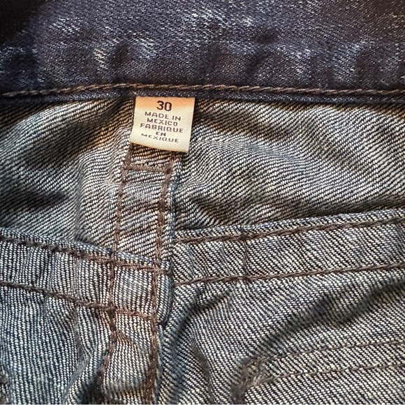 True Religion Straight w/Flaps Zipper Pocket
Ripped Jeans, Sz 30 Waist - Picture 14 of 16